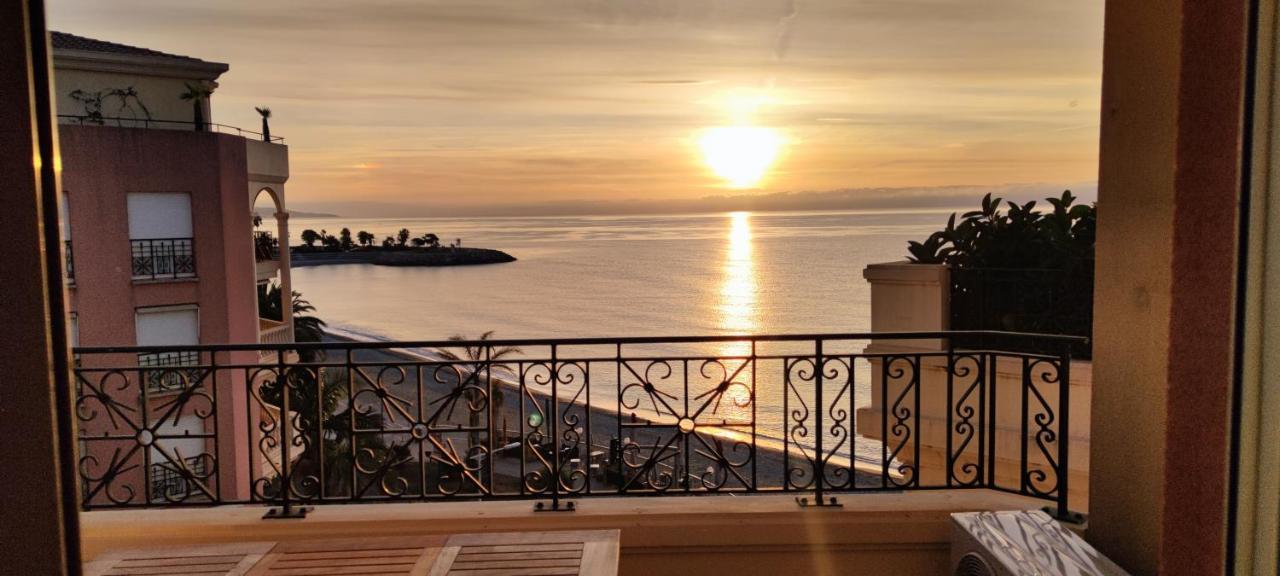 Exclusive Panoramic Sea View In Victoria Beach Ментона Экстерьер фото